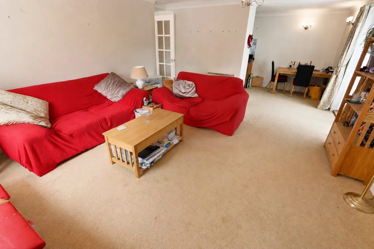 Sorrel Close, Isham, NN14, photo 2