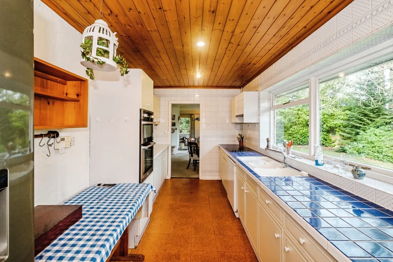 Gorse Bank Close, Storrington, RH20, photo 24