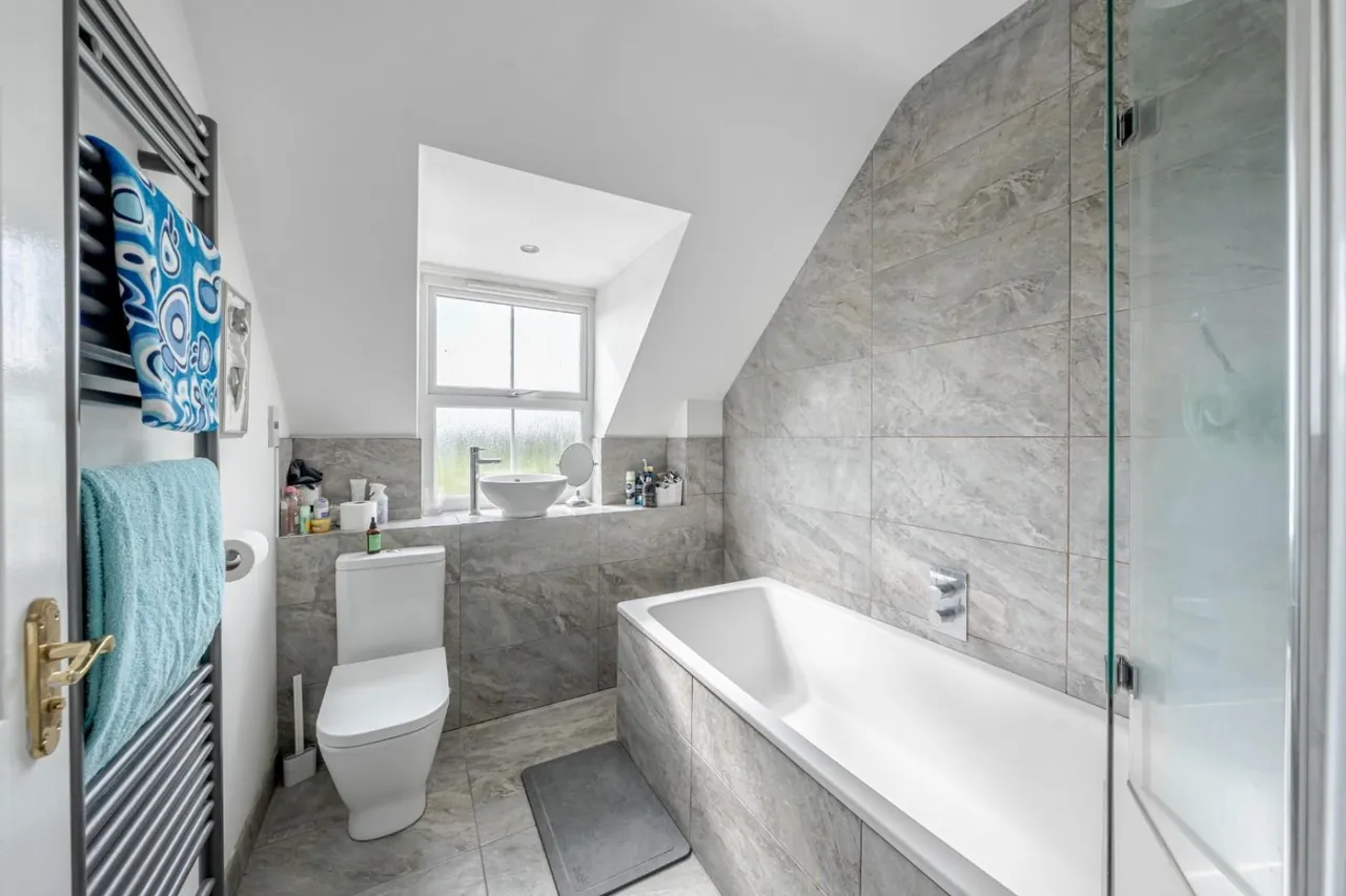 Sandwath Drive, Church Fenton, LS24, photo 12