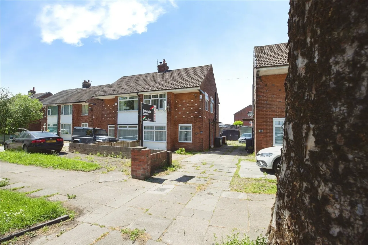 Bury Road, Radcliffe, M26, photo 20