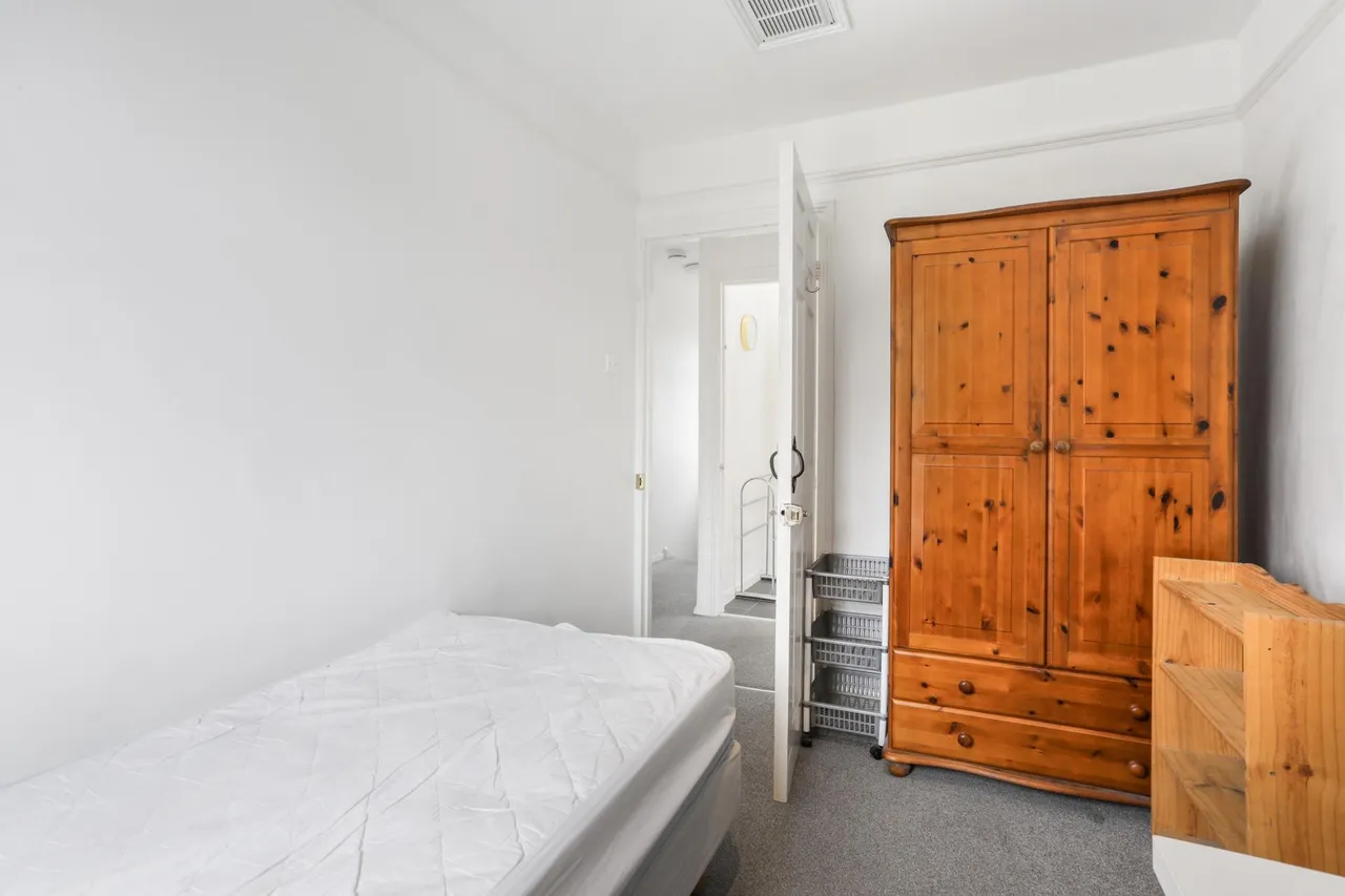 Weston Road, Guildford, GU2, photo 13