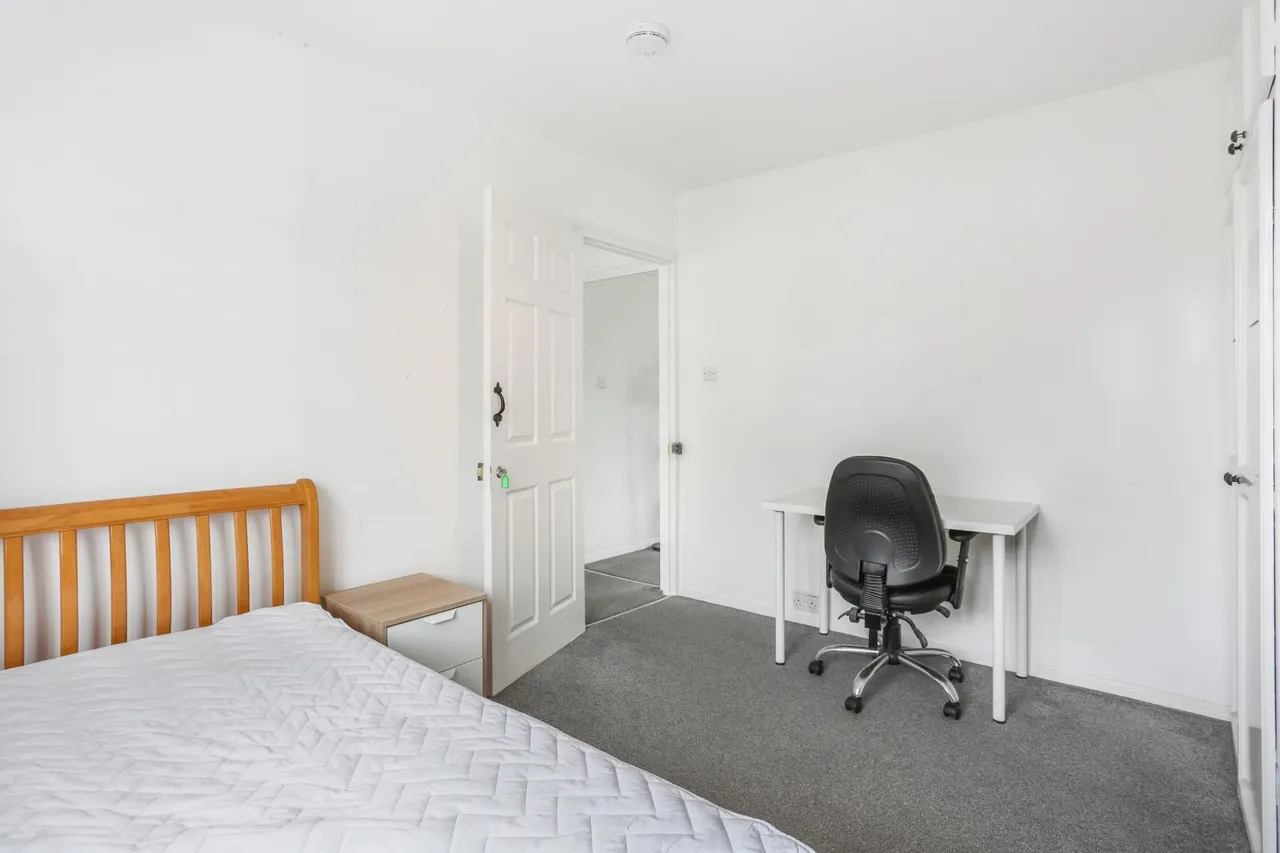 Weston Road, Guildford, GU2, photo 10