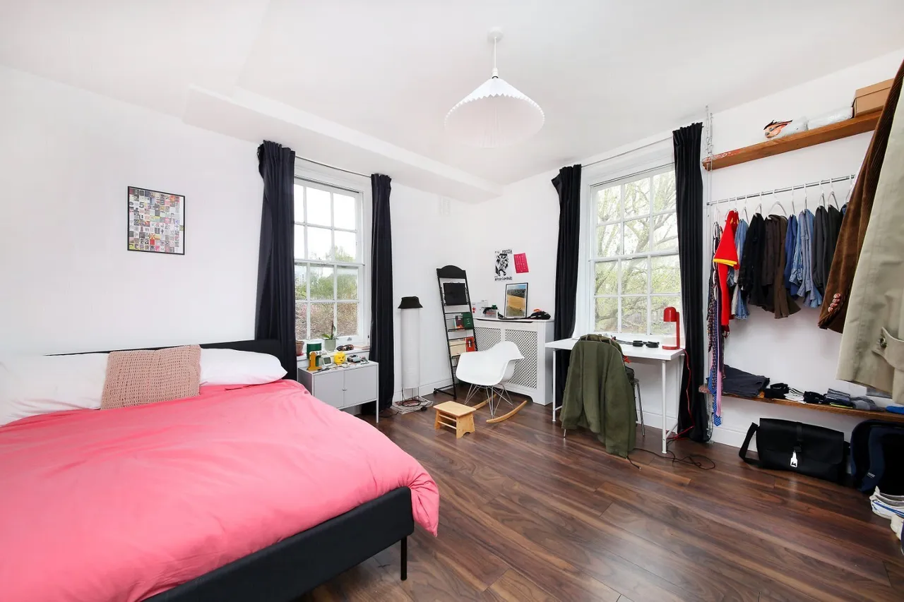 Vicarage Crescent, London, SW11, photo 4