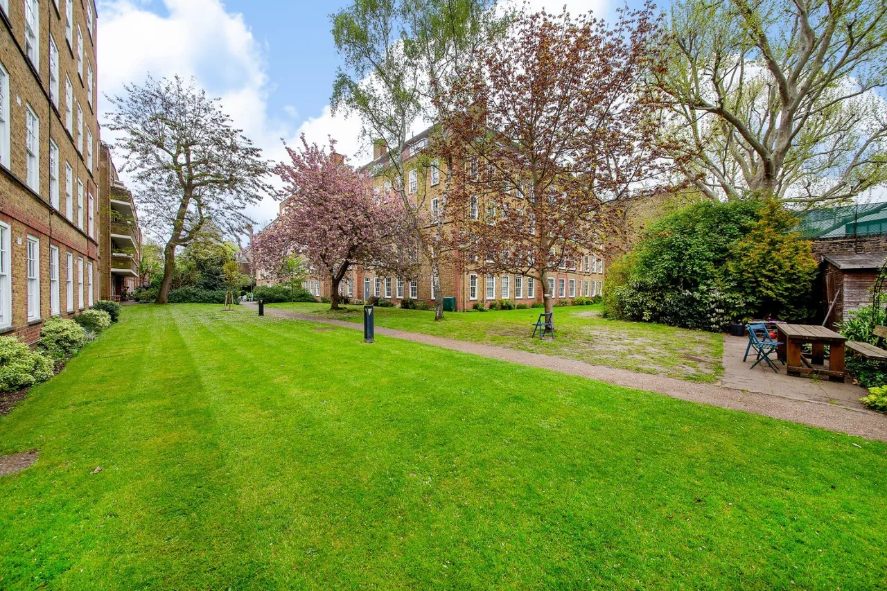 Vicarage Crescent, London, SW11, photo 6