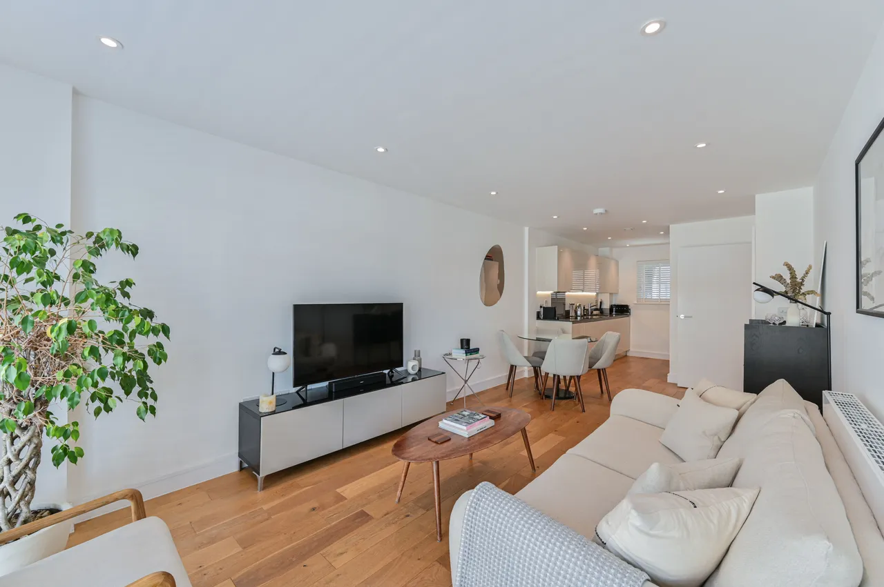 Flat 33, 10 Fairbourne Road, LONDON, photo 4
