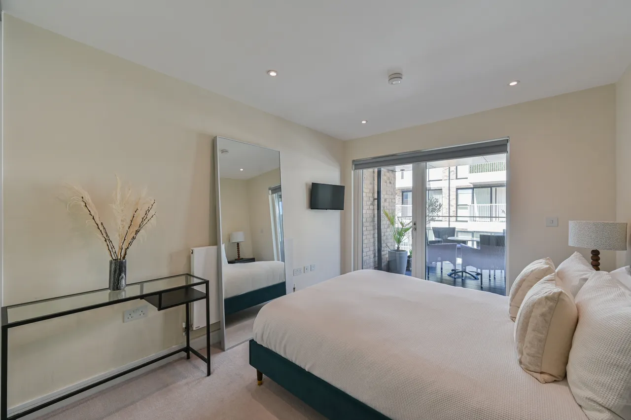 Flat 33, 10 Fairbourne Road, LONDON, photo 7