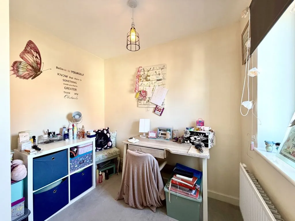 Rutherford Close, Calne, photo 11
