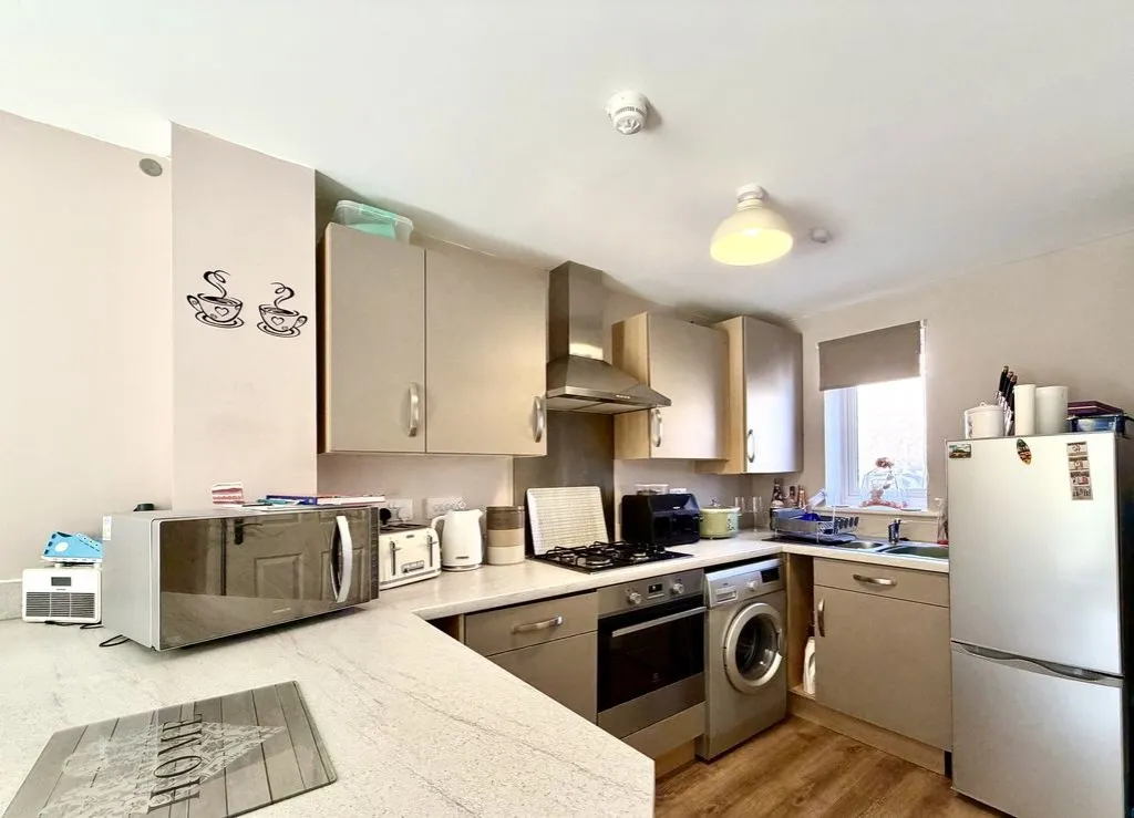 Rutherford Close, Calne, photo 4