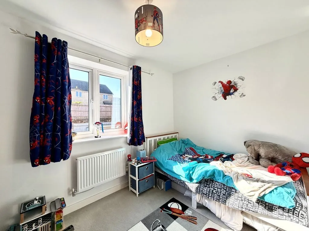 Rutherford Close, Calne, photo 10