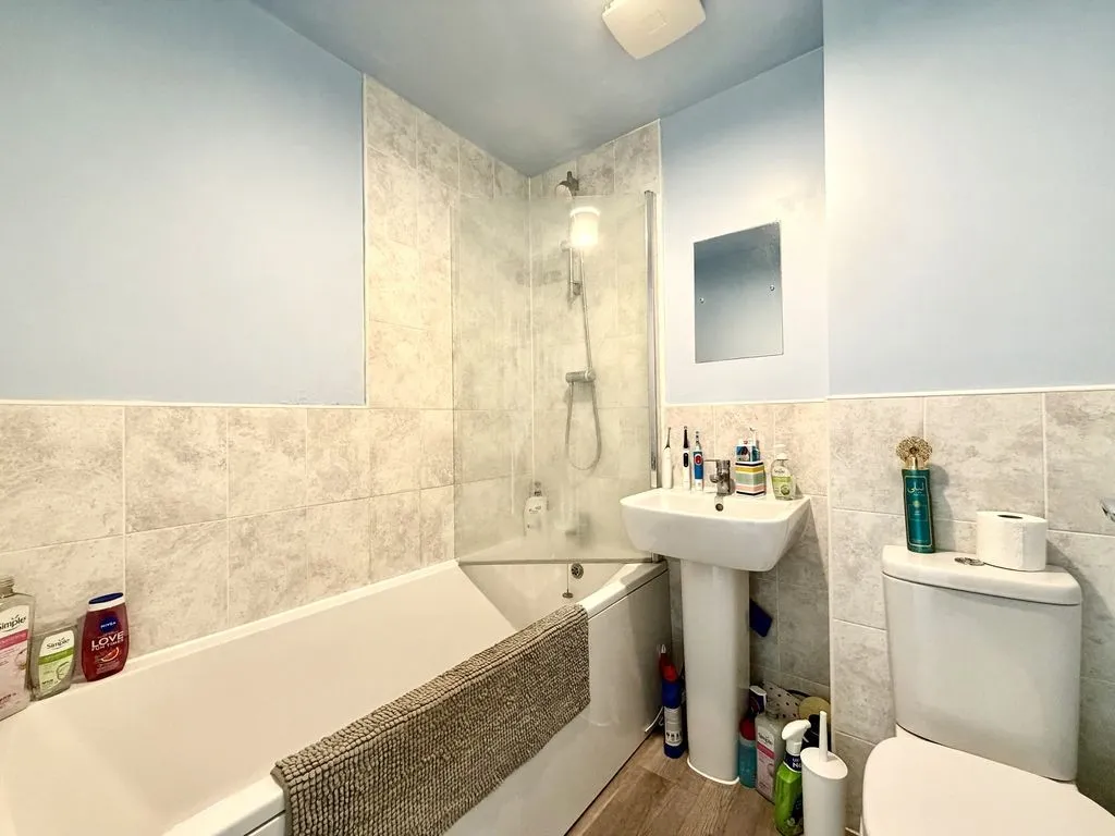 Rutherford Close, Calne, photo 12