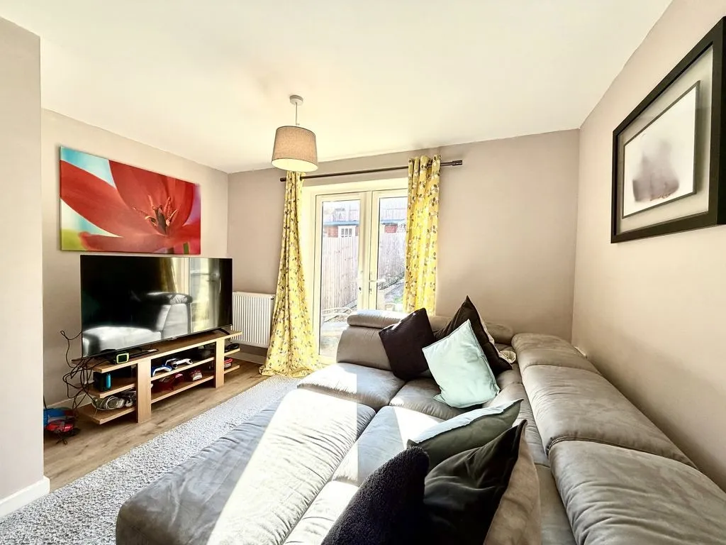 Rutherford Close, Calne, photo 6