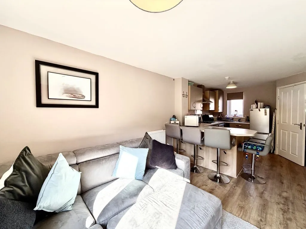Rutherford Close, Calne, photo 7