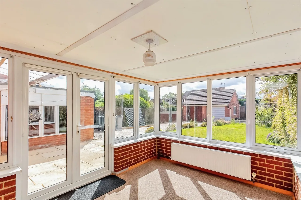 Masefield Road, Kettering, photo 3