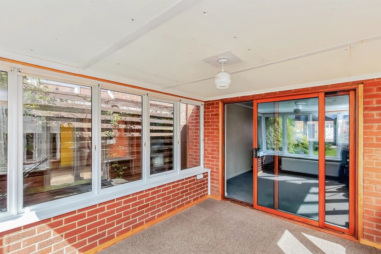 Masefield Road, Kettering, photo 4