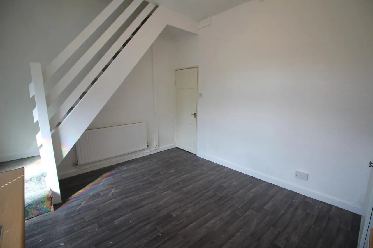 Chancery Lane, Shaw, OL2, photo 5
