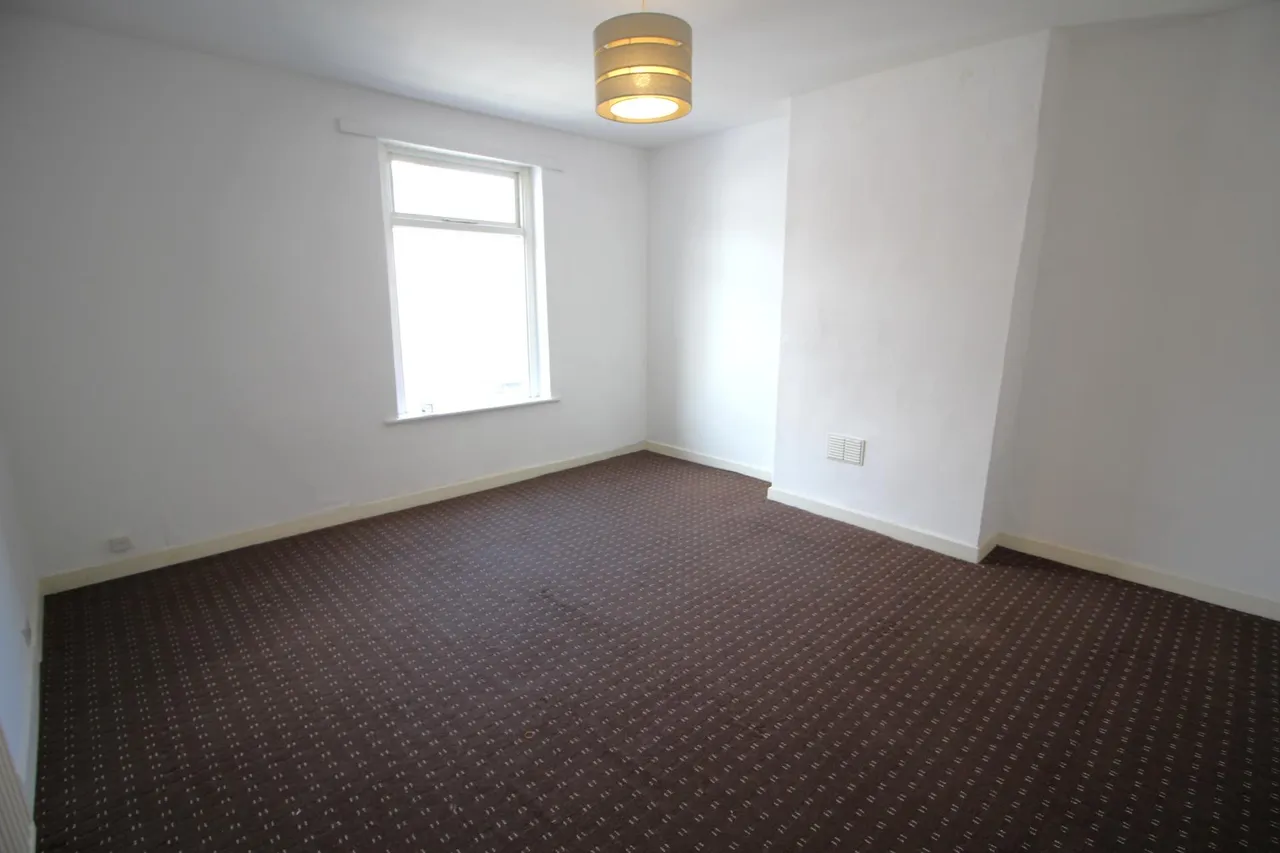 Chancery Lane, Shaw, OL2, photo 6