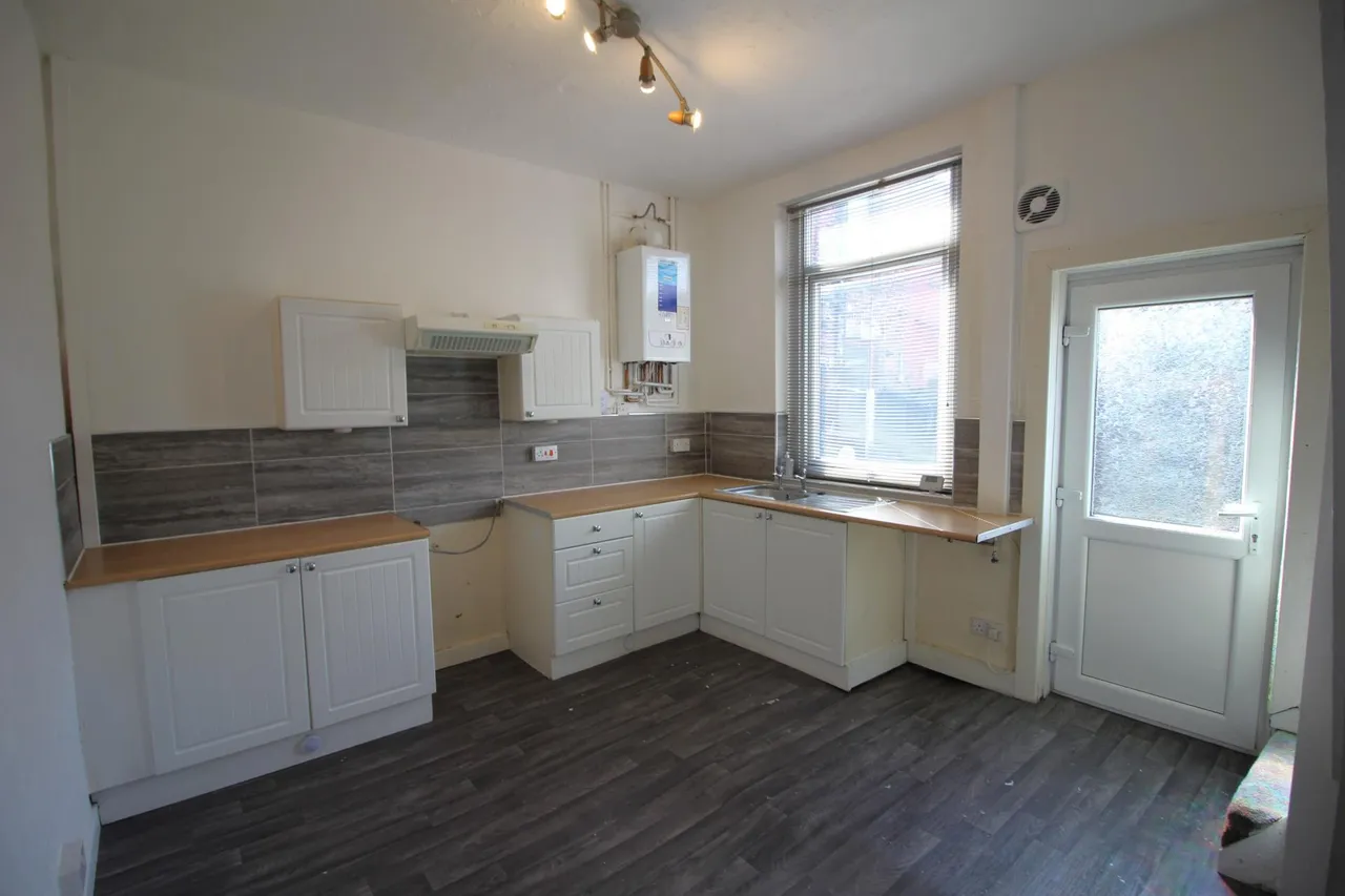 Chancery Lane, Shaw, OL2, photo 4