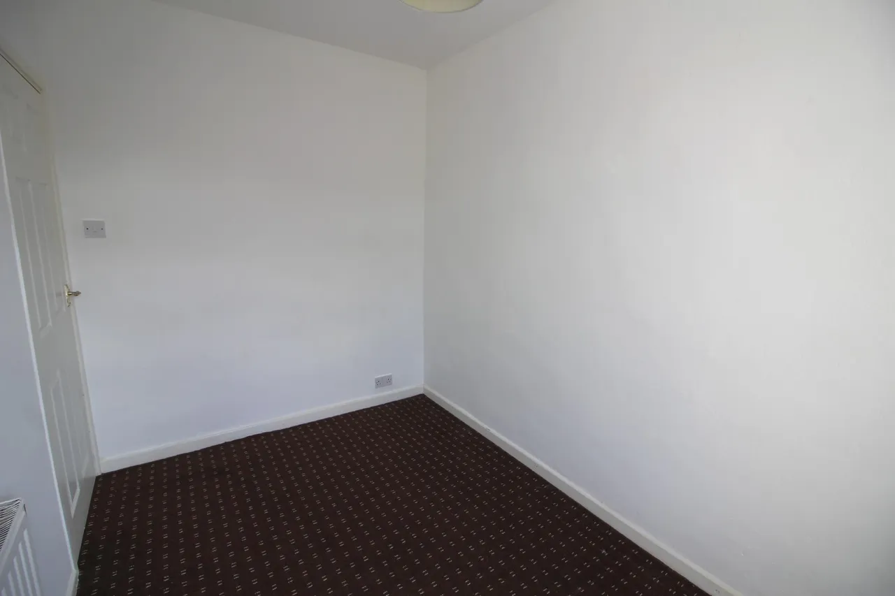 Chancery Lane, Shaw, OL2, photo 10