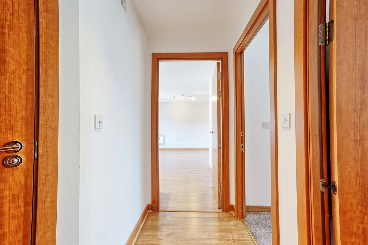 Kendal, Purfleet-on-Thames, Thurrock, RM19, photo 9