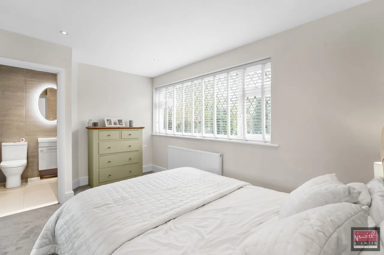 Station Crescent, Ashford, photo 4