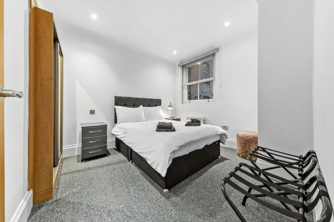 Flat 2, 47 Rupert Street, London, photo 5