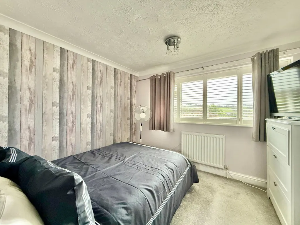 Congreve Way, LS17, photo 19