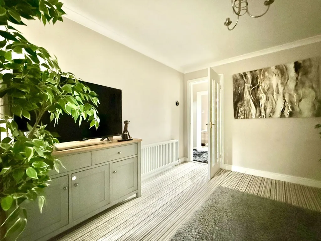 Congreve Way, LS17, photo 13