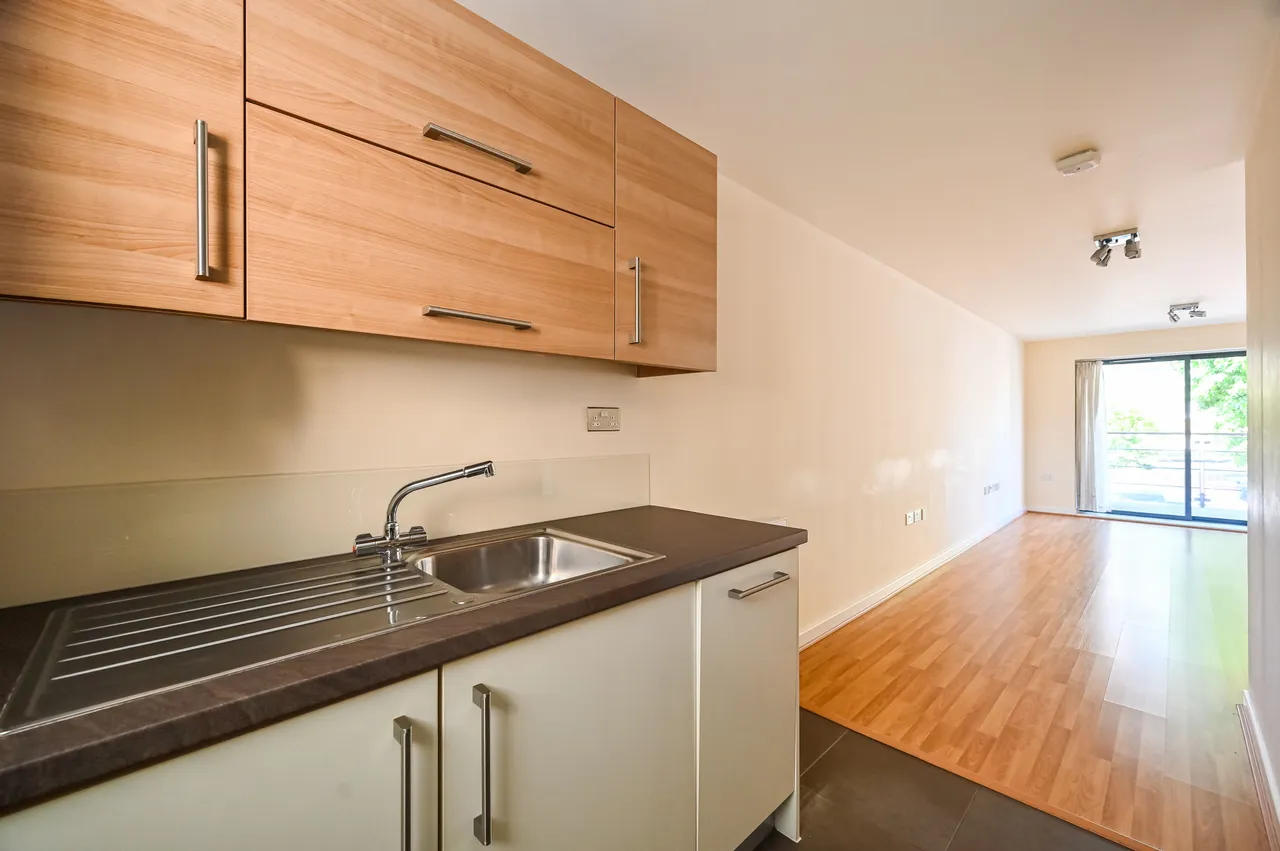 Flat 7, Fielder Apartments, 1 Heath Place, London, photo 7