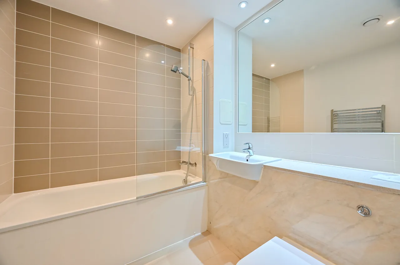 Flat 7, Fielder Apartments, 1 Heath Place, London, photo 10