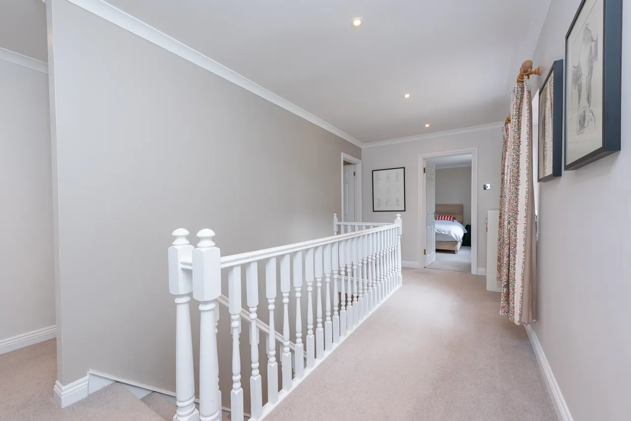New Mill Lane, Eversley, Hook, Hampshire, RG27 0RA, photo 11