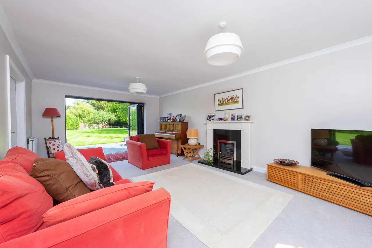 New Mill Lane, Eversley, Hook, Hampshire, RG27 0RA, photo 6
