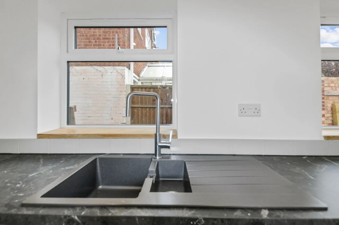 Bridgewater Drive, Vicars Cross, CH3, photo 12