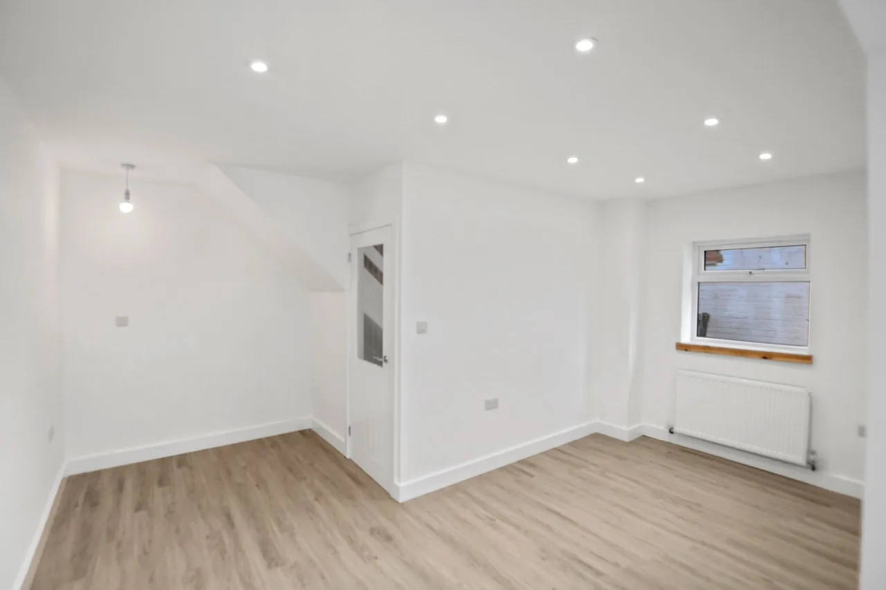 Bridgewater Drive, Vicars Cross, CH3, photo 8