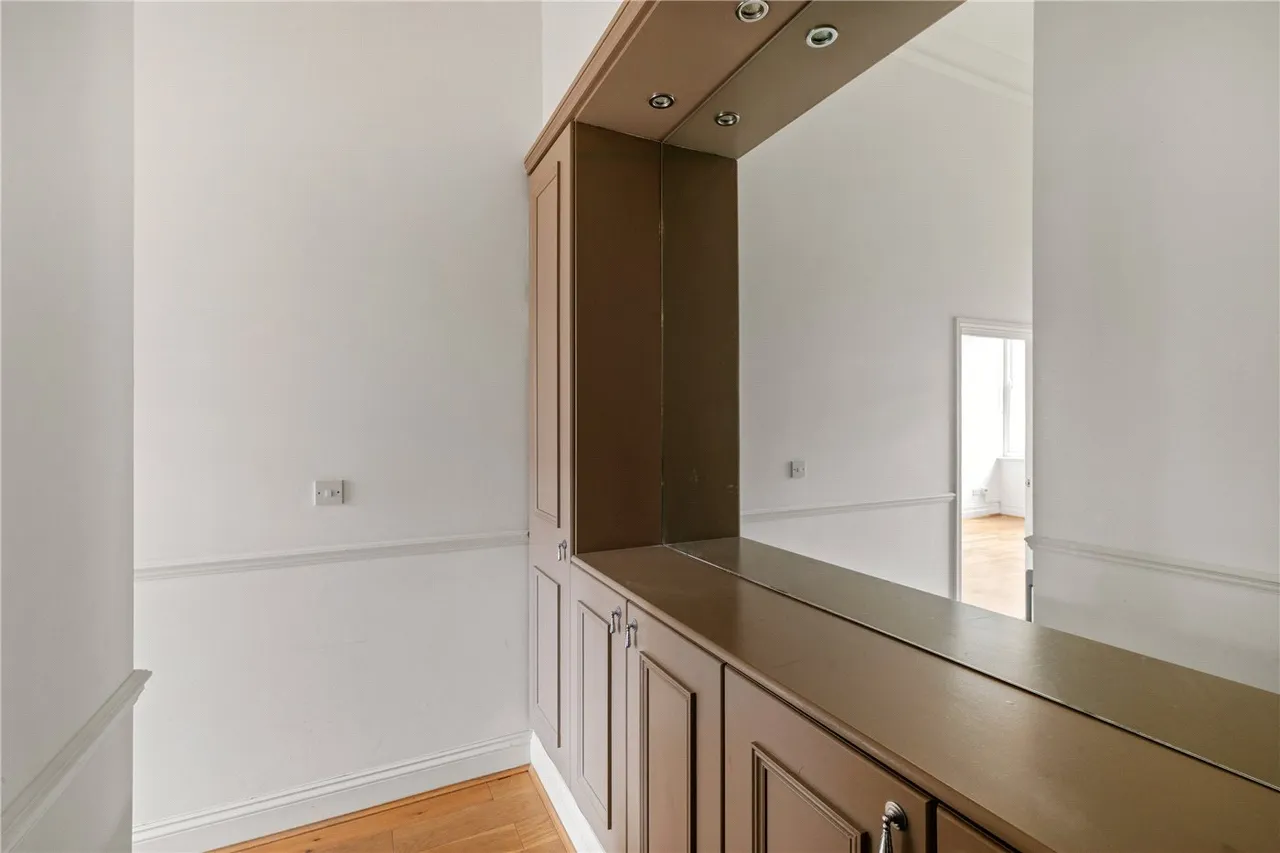 Adelaide Road, London, E10, photo 3