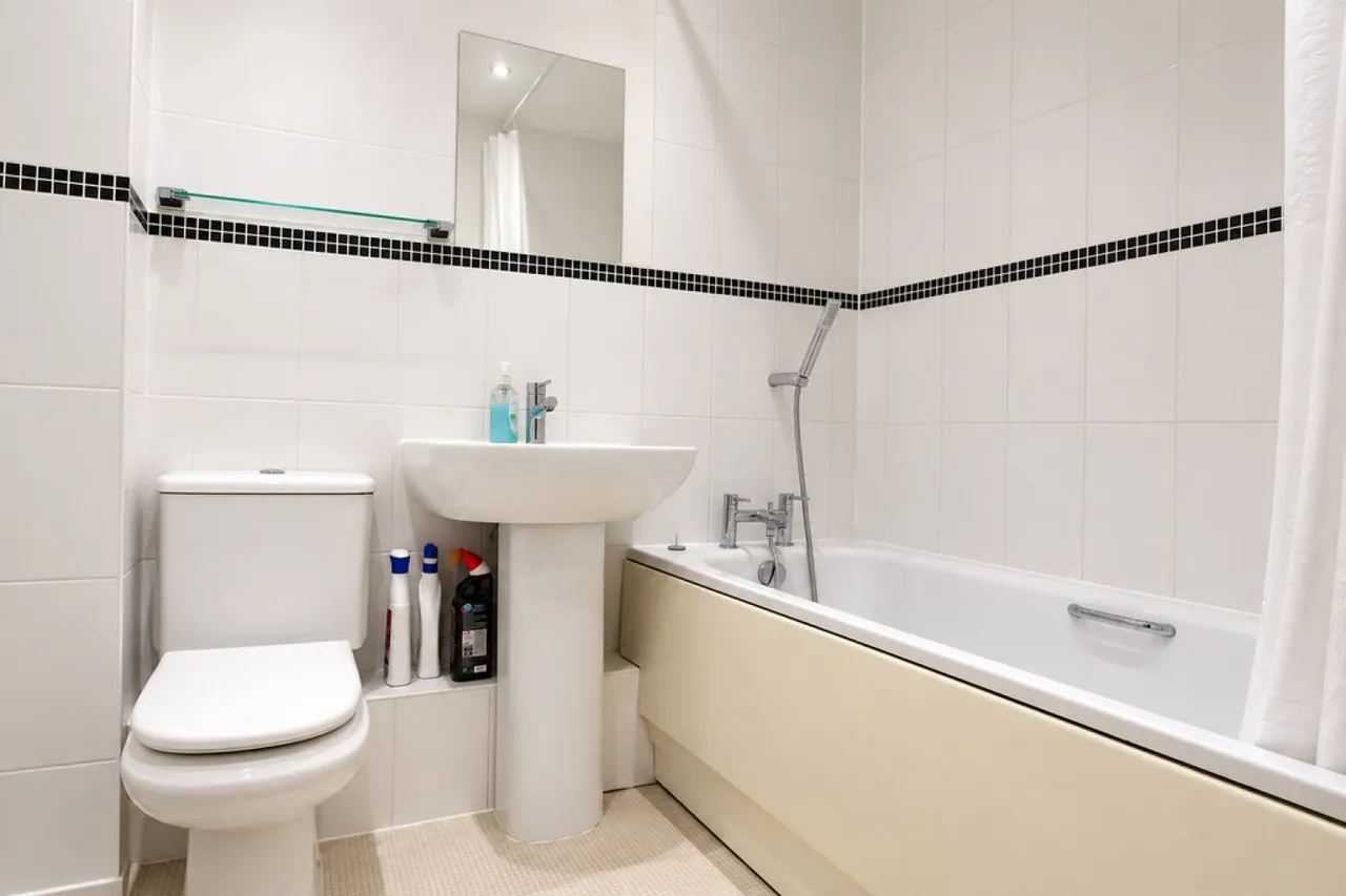 Empress Court, Woodin`s Way, photo 9