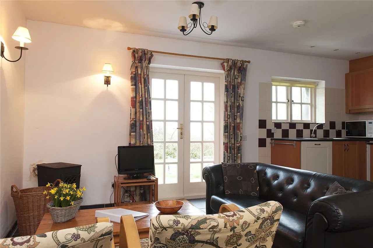 Nr Walwyn's Castle, Haverfordwest, Pembrokeshire, SA62 3ED, photo 8