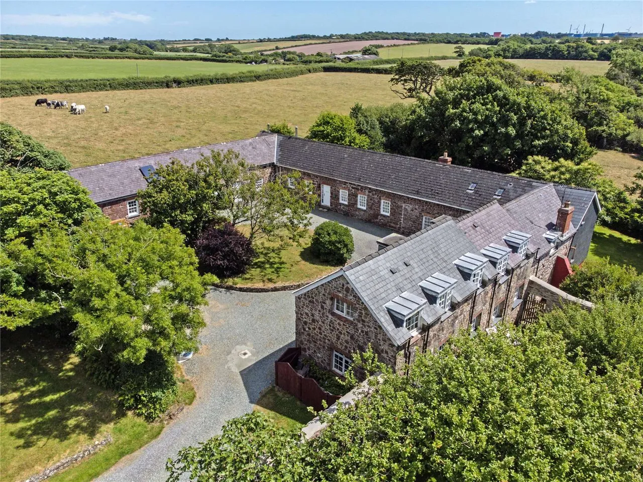 Nr Walwyn's Castle, Haverfordwest, Pembrokeshire, SA62 3ED, photo 5