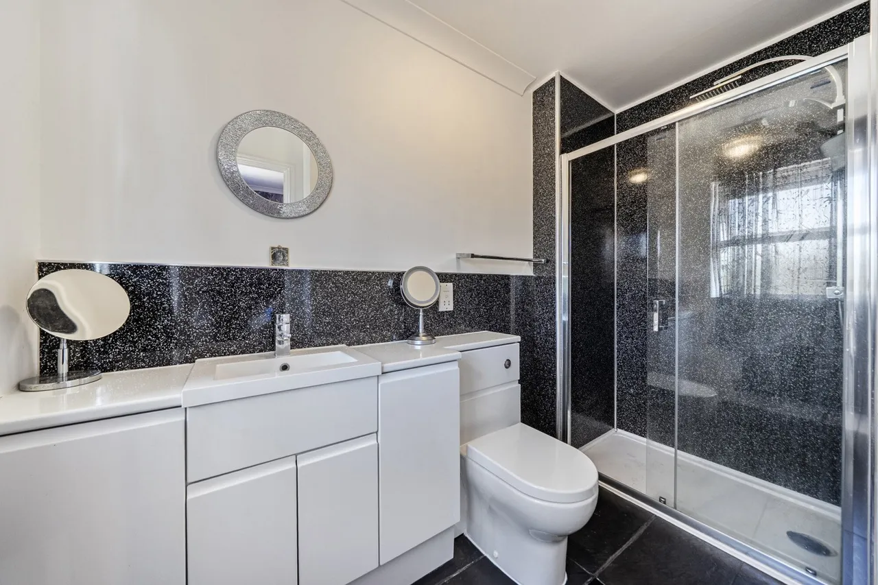 Hotel Road, Kent, ME8, photo 16