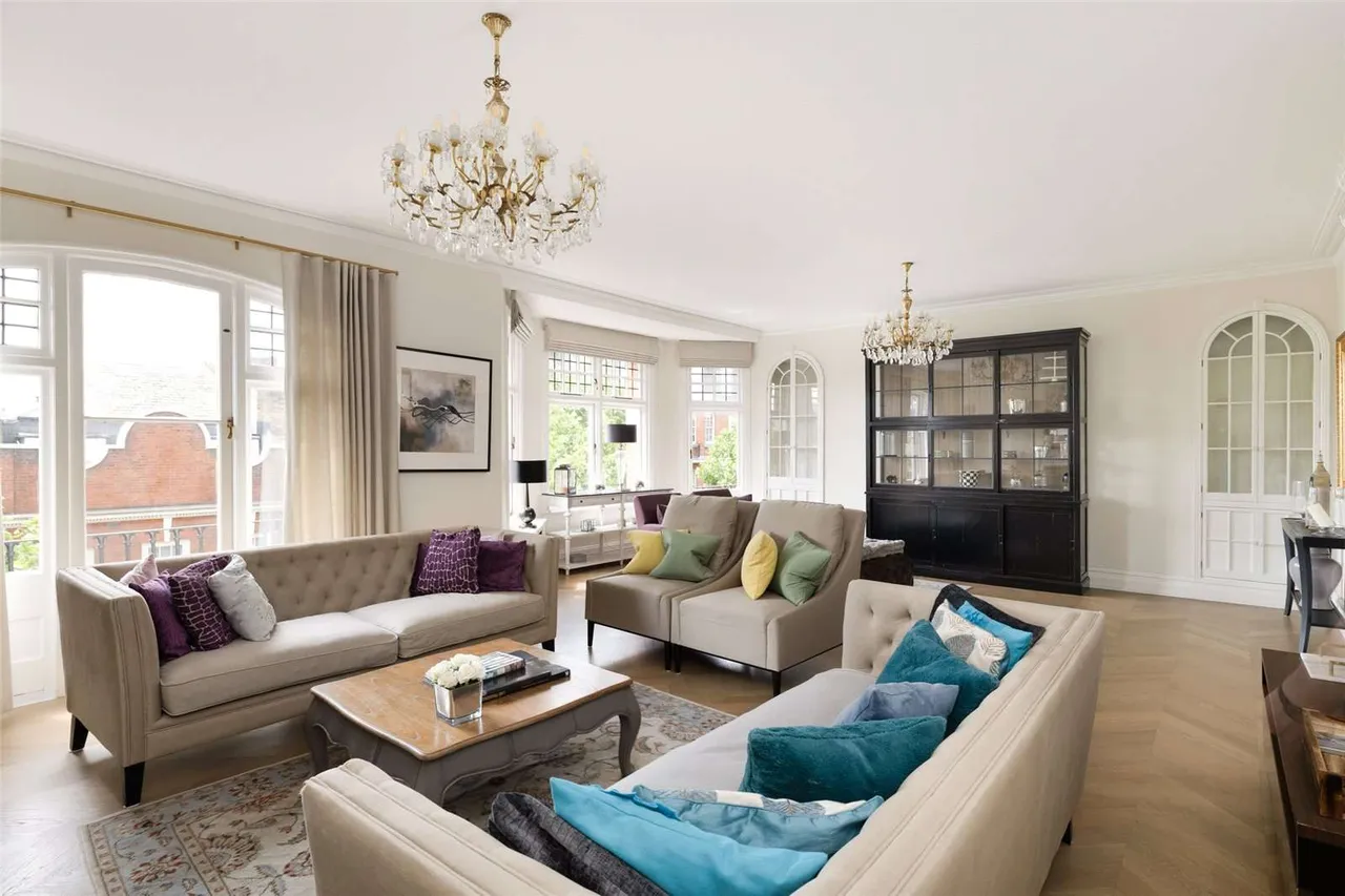 4 bed flat for sale — Draycott Avenue, London, SW3 3BX