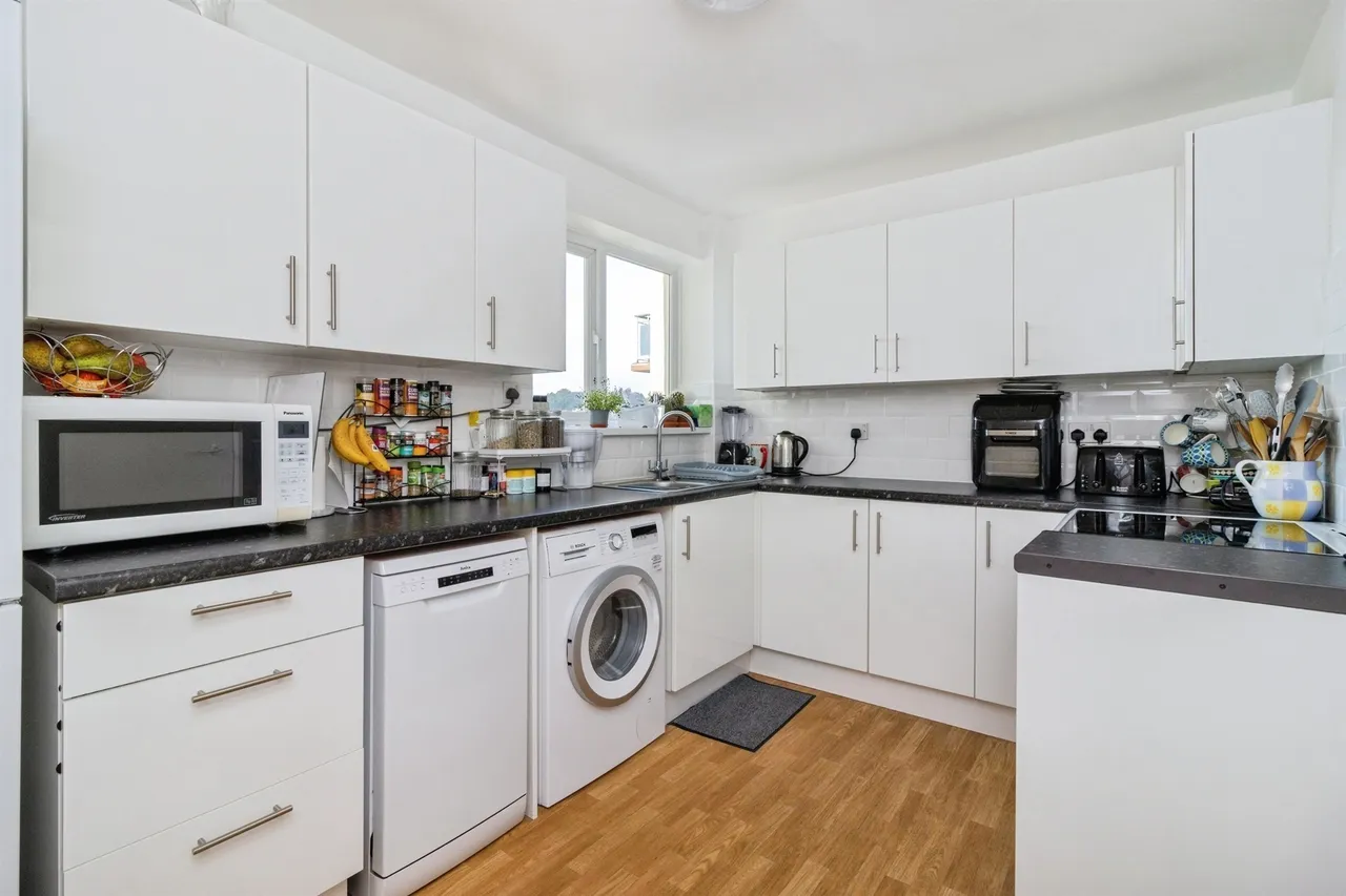 Ridgeway Road, Torquay, photo 8