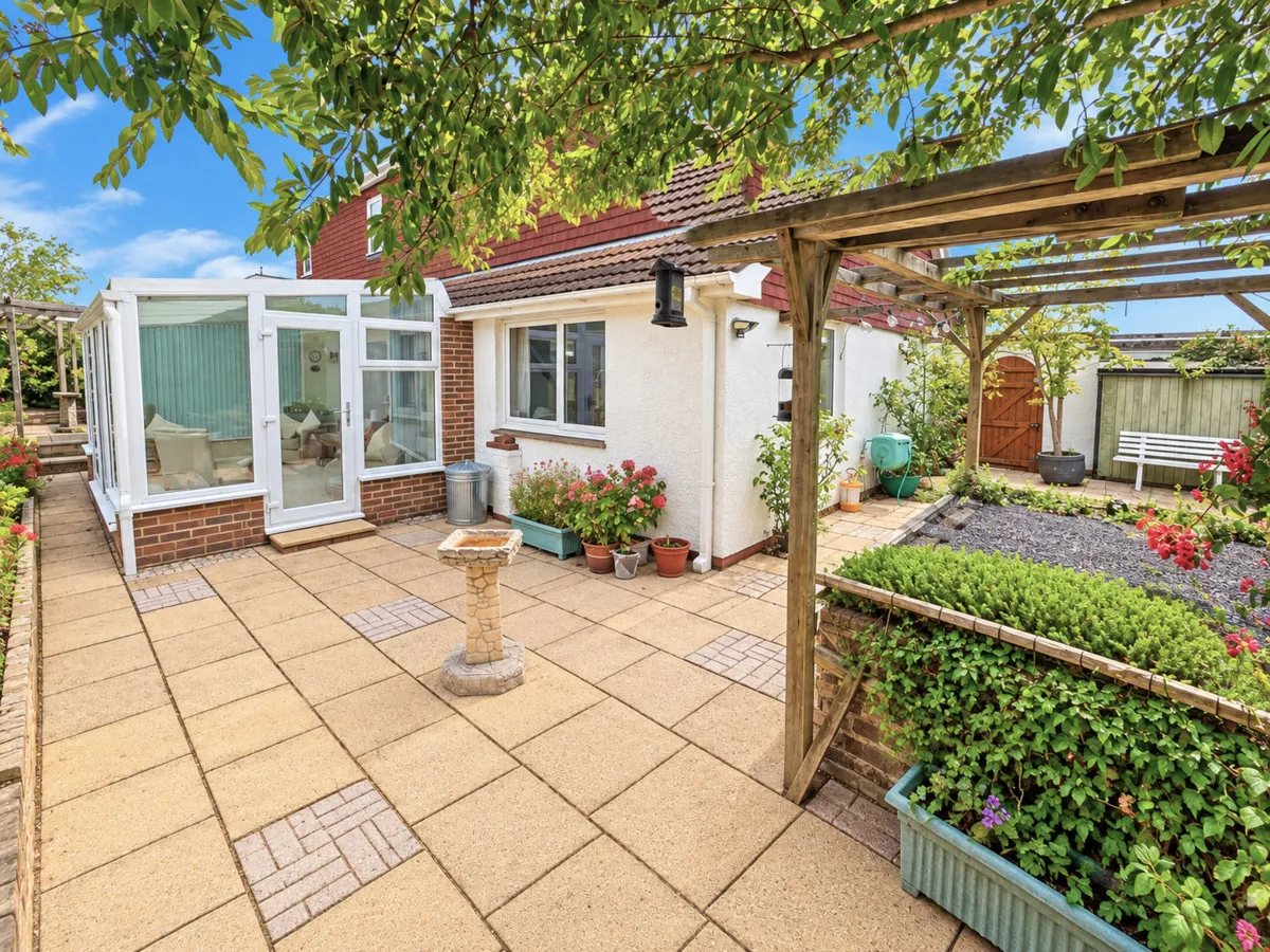 North Lancing, BN15 0NU, photo 3