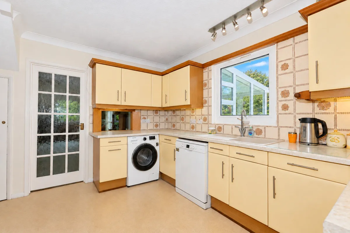 North Lancing, BN15 0NU, photo 7