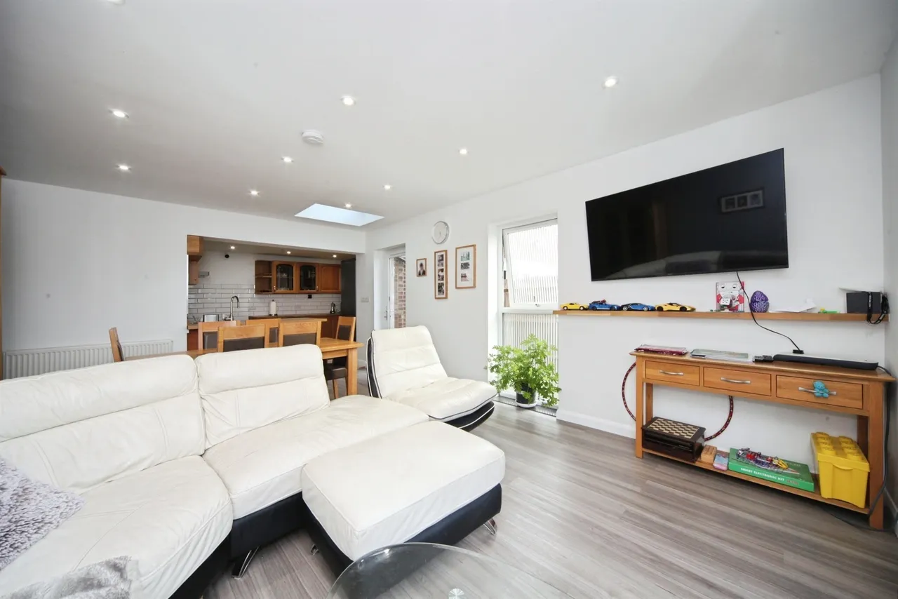 Grove Road, Houghton Regis, LU5, photo 6