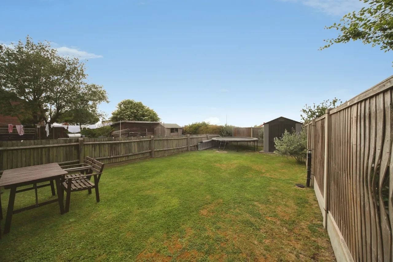 Grove Road, Houghton Regis, LU5, photo 18