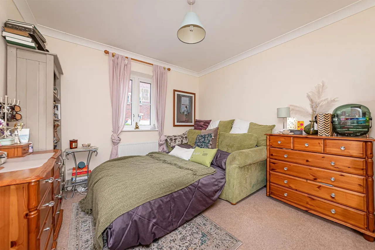 7 Queen Street, Aldershot, photo 4