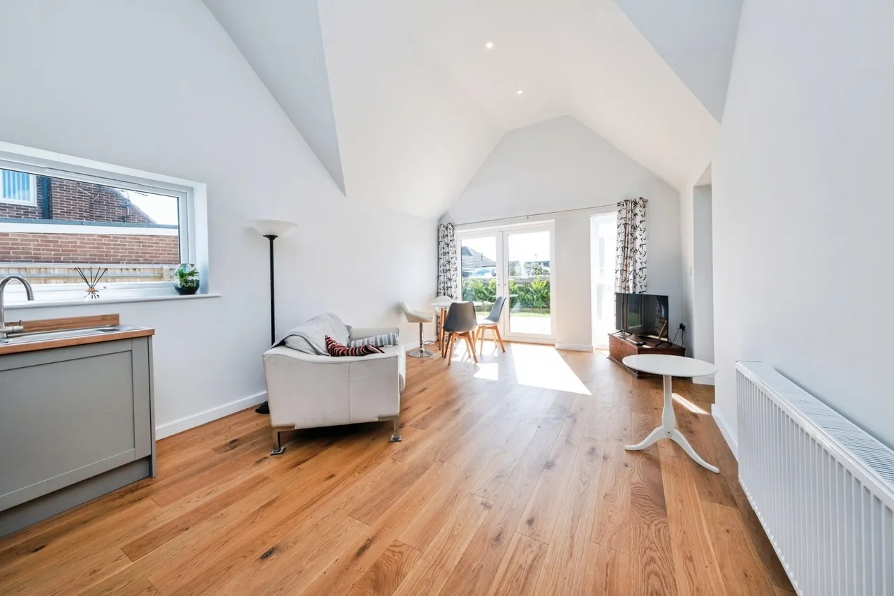 St. Annes Road, Banbury, Oxfordshire, OX16, photo 2