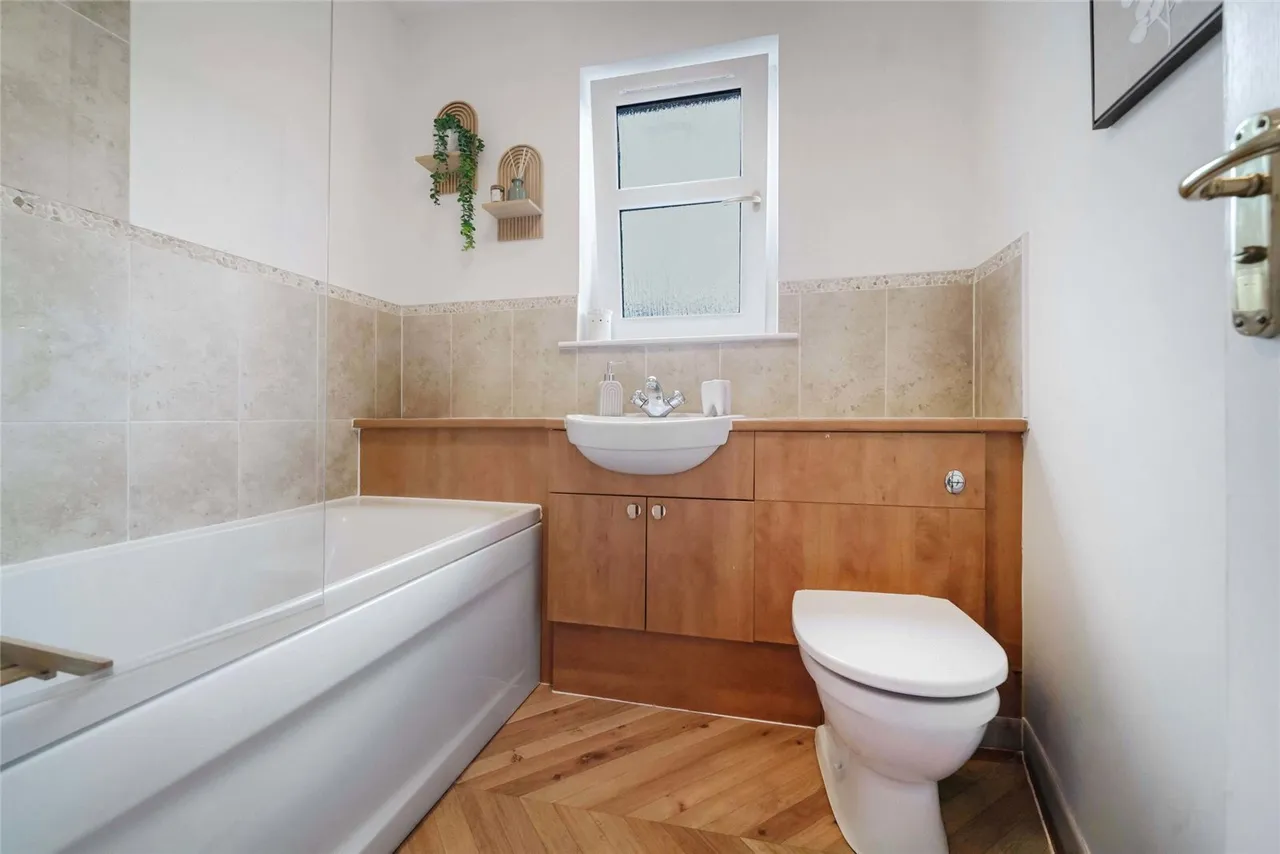 Whiteford Avenue, Dumbarton, G82, photo 11
