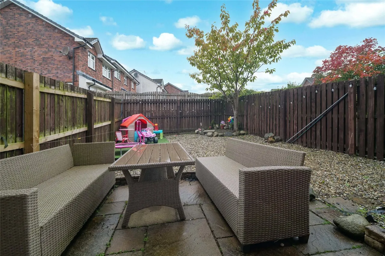 Whiteford Avenue, Dumbarton, G82, photo 13