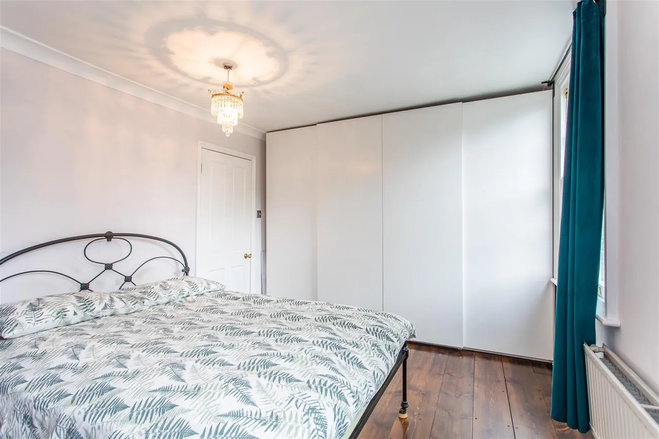 Bow Road, Mile End, photo 22