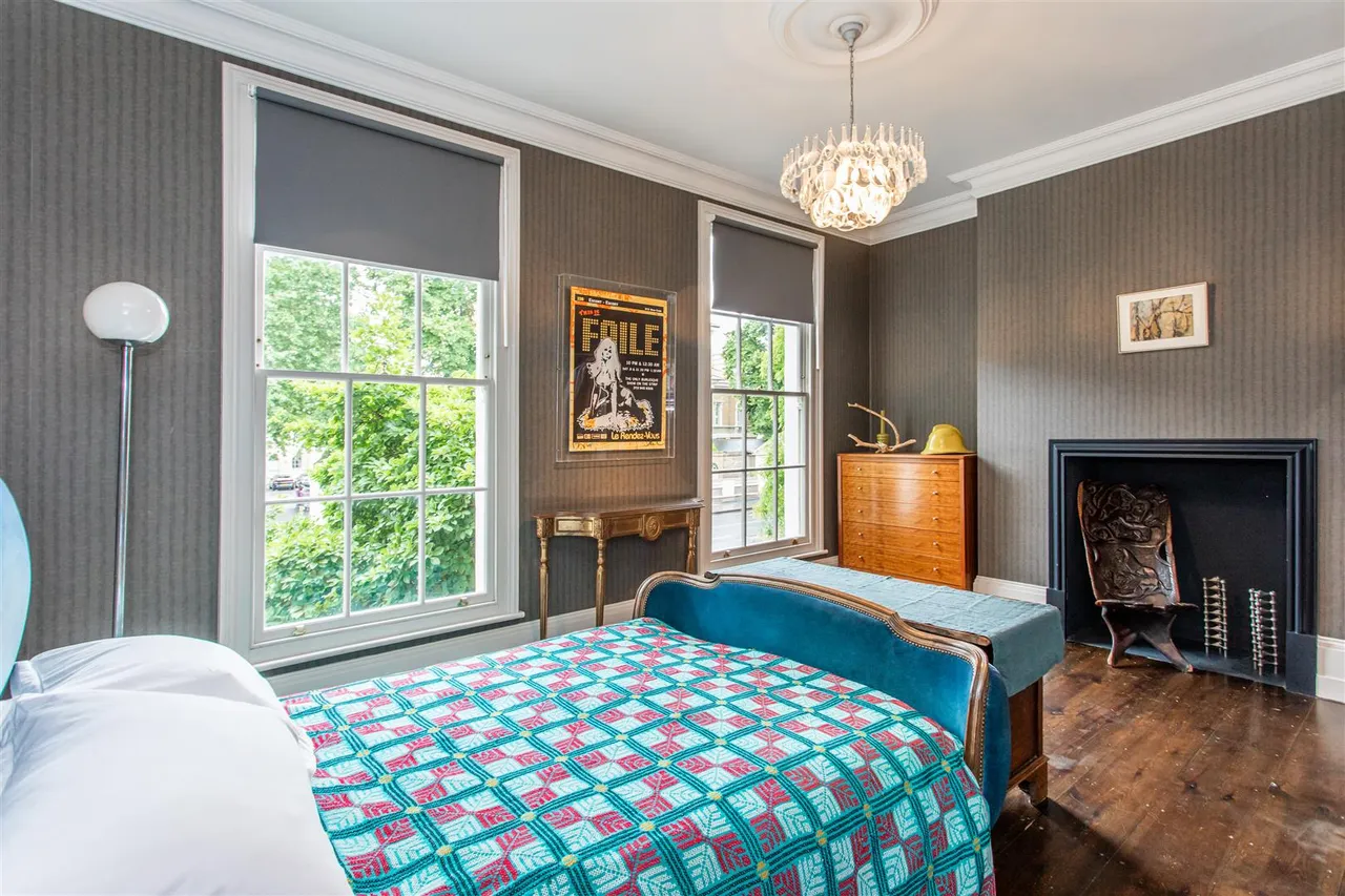 Bow Road, Mile End, photo 15
